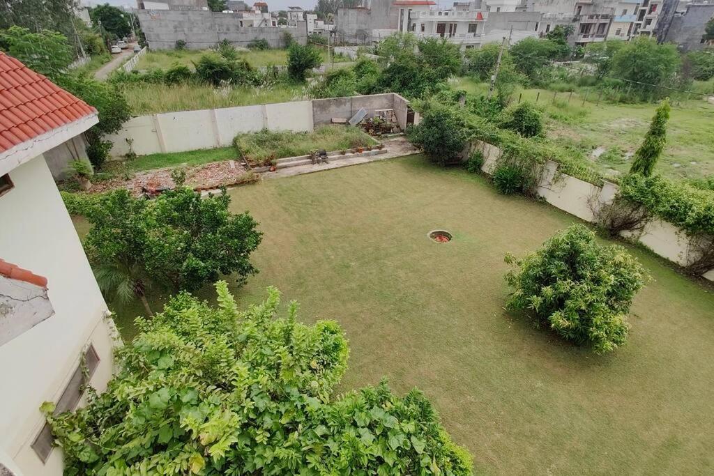 Basti House - Boutique Homestay ลัคเนา ภายนอก รูปภาพ