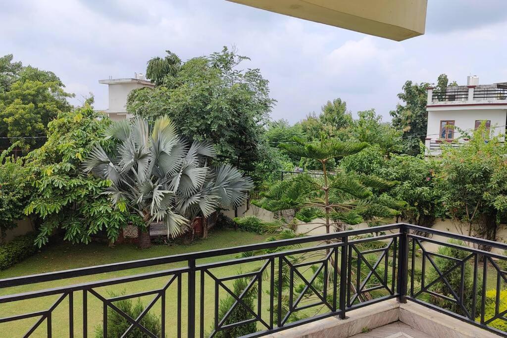 Basti House - Boutique Homestay ลัคเนา ภายนอก รูปภาพ